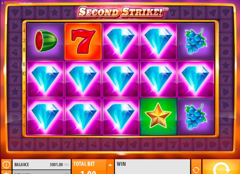 Second Strike game - play for free